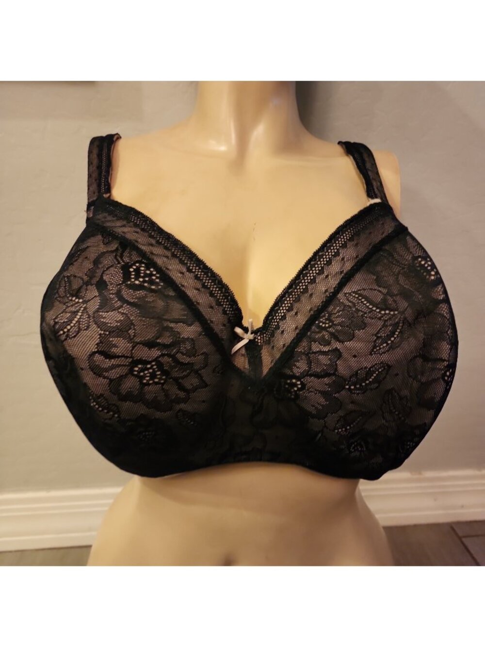 Cacique Bra 42H Black Modern Lace Covered LL balconette